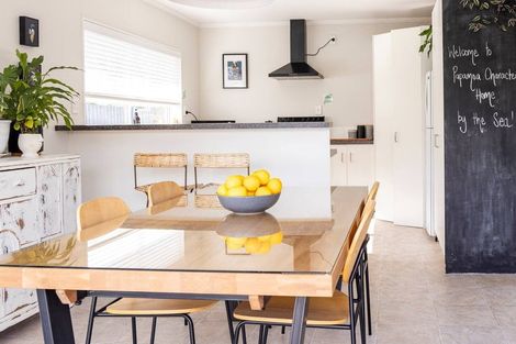 Photo of property in 22 Ocean Crest, Papamoa Beach, Papamoa, 3118