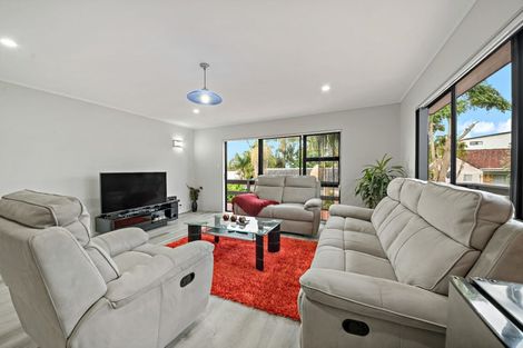 Photo of property in 2/7 Duke Street, Papakura, 2110