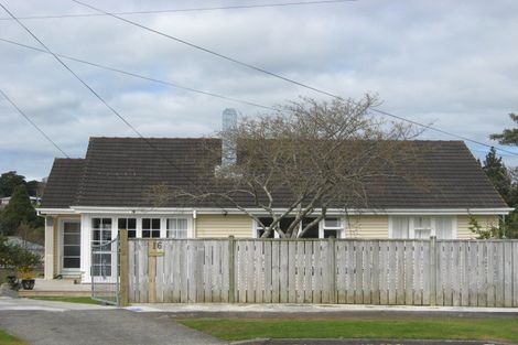 Photo of property in 16 Elm Grove, Westown, New Plymouth, 4310