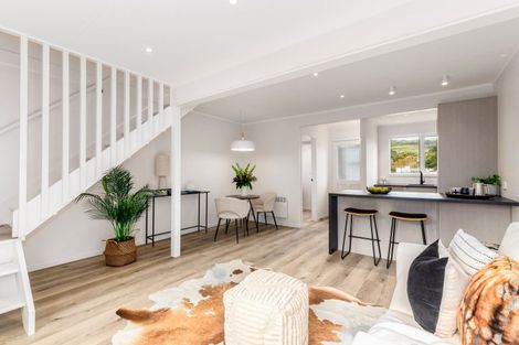 Photo of property in 5/29 Main Road, Tawa, Wellington, 5028