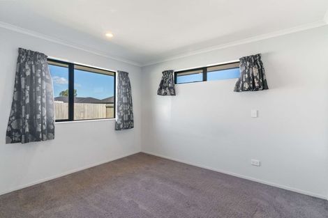 Photo of property in 100 Strauss Drive, Rolleston, 7614