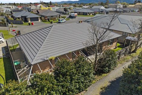 Photo of property in 5 Angus Place, Carterton, 5713