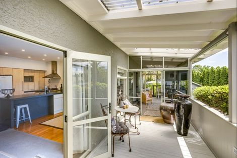 Photo of property in 18 Lucknow Road, Havelock North, 4130