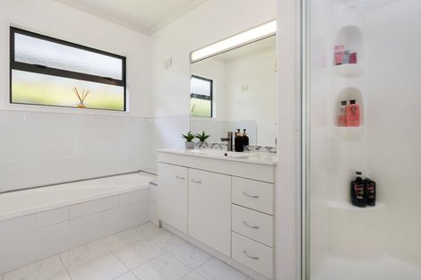 Photo of property in 32 Cotswold Place, Ohauiti, Tauranga, 3112