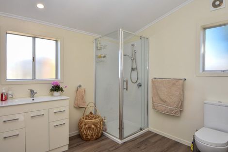 Photo of property in 108 Broadway, Carterton, 5713