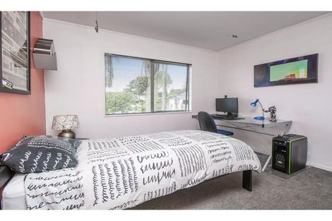 Photo of property in 11 Halder Place, Torbay, Auckland, 0632