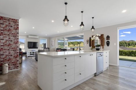 Photo of property in 5 Greystone Place, Omokoroa, 3114