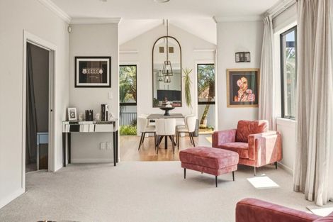 Photo of property in 15 Saint Clair Place, Papamoa Beach, Papamoa, 3118