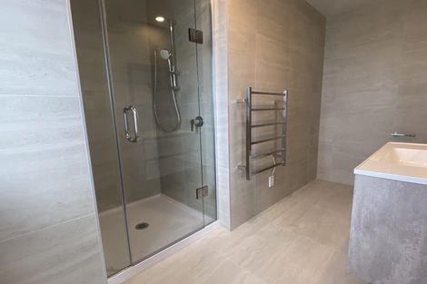 Photo of property in 32c Potter Avenue, Northcote, Auckland, 0627