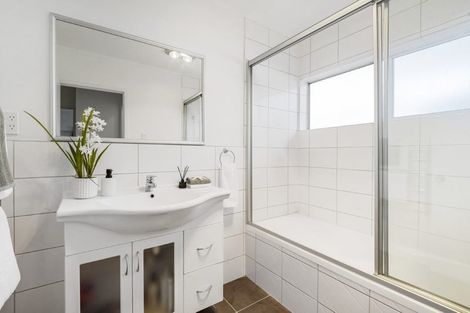 Photo of property in 114 Mountbatten Avenue, Hillcrest, Auckland, 0627