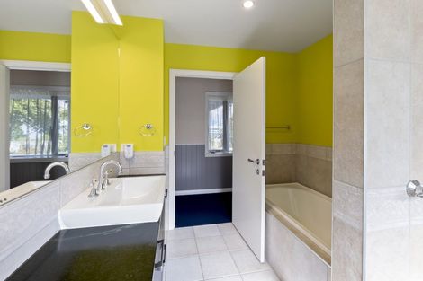 Photo of property in 968 Kingston Road, Drift Bay, Queenstown, 9371