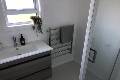 Photo of property in 8 Barrett Place, Carterton, 5713