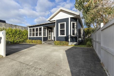 Photo of property in 210 Courtenay Street, New Plymouth, 4312