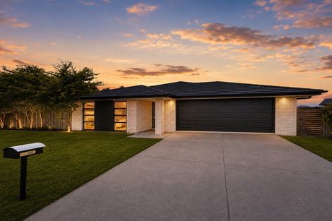 Photo of property in 22 Hurutini Way, Halswell, Christchurch, 8025
