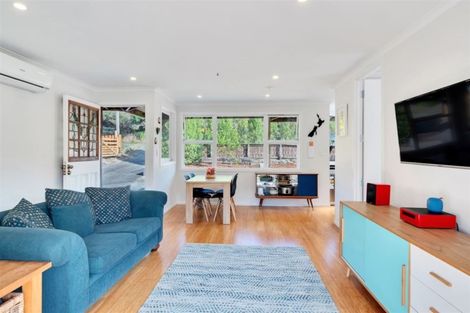 Photo of property in 905 Swanson Road, Swanson, Auckland, 0612