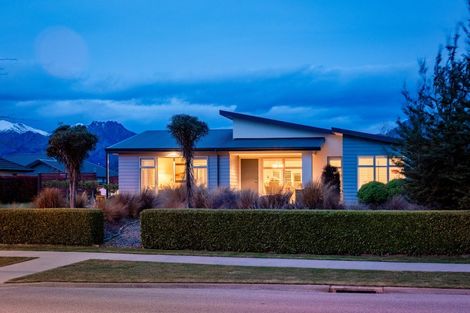 Photo of property in 4 Sunnyside Lane, Wanaka, 9305