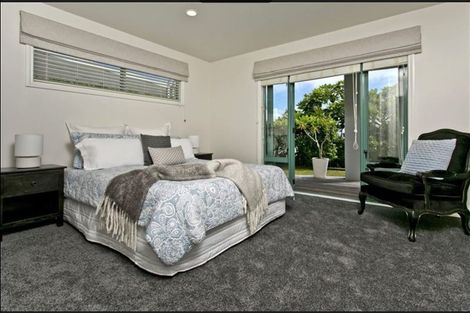 Photo of property in 2/61 Beresford Street, Bayswater, Auckland, 0622