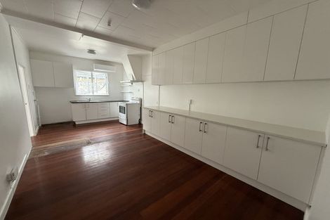 Photo of property in 40 Renfrew Avenue, Sandringham, Auckland, 1041