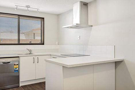 Photo of property in 2/204 Grimseys Road, Redwood, Christchurch, 8051