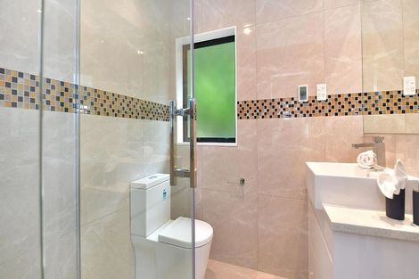 Photo of property in 46 Resolution Drive, Gulf Harbour, Whangaparaoa, 0930