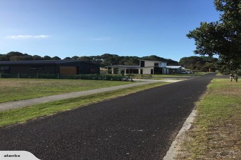 Photo of property in 114 Harbour Drive, Matarangi, Whitianga, 3592