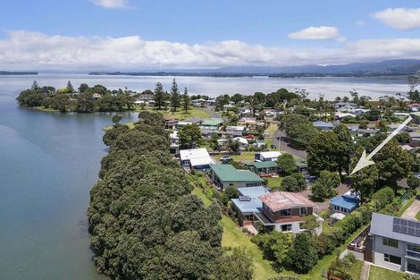Photo of property in 10 Roretana Drive, Athenree, Katikati, 3177