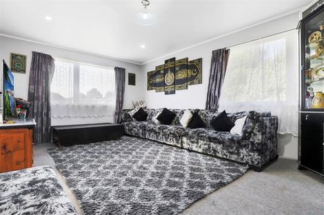 Photo of property in 311 Roscommon Road, Clendon Park, Auckland, 2103