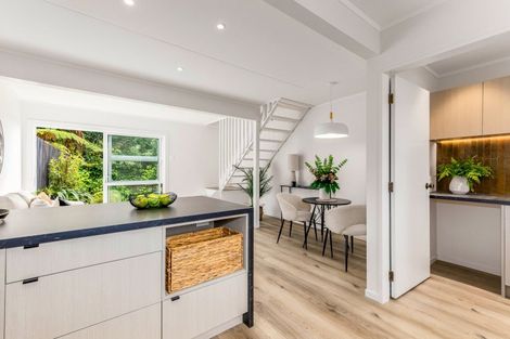 Photo of property in 5/29 Main Road, Tawa, Wellington, 5028