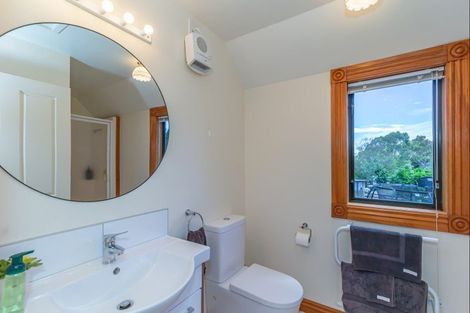 Photo of property in 120 Heatherlea Road West, Levin, 5575