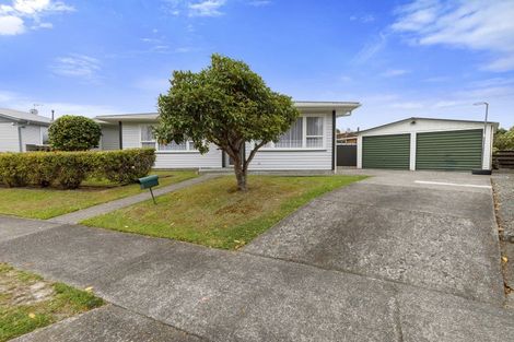 Photo of property in 15 Bonnie Glen Crescent, Ebdentown, Upper Hutt, 5018