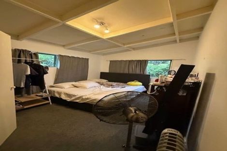 Photo of property in 16 Totaravale Drive, Totara Vale, Auckland, 0629