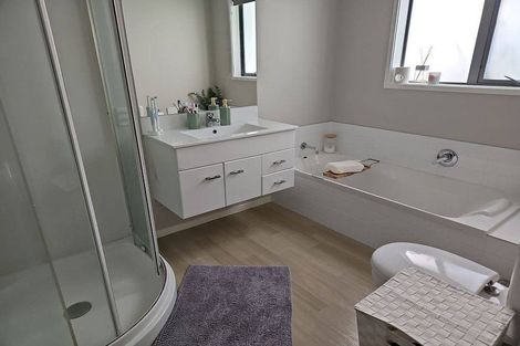 Photo of property in 5 Deptford Lane, Whitby, Porirua, 5024