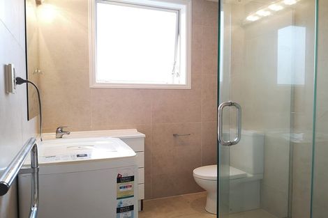 Photo of property in 5 Kilkelly Avenue, Pinehill, Auckland, 0632