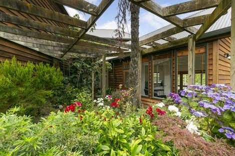 Photo of property in 12 Amesbury Drive, Churton Park, Wellington, 6037