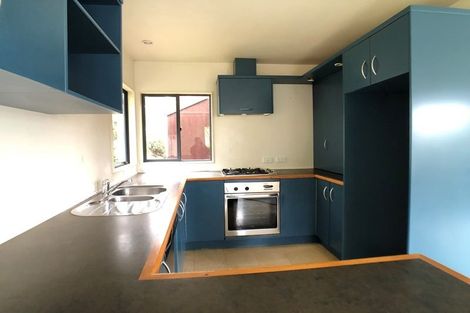 Photo of property in 12 Springwater Vale, Unsworth Heights, Auckland, 0632