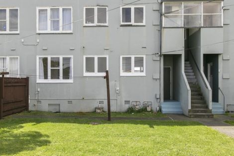 Photo of property in 2/28 Scholefield Street, Petone, Lower Hutt, 5012