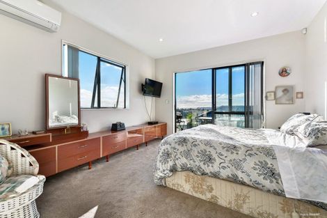 Photo of property in 21 Woodridge Drive, Stanmore Bay, Whangaparaoa, 0932