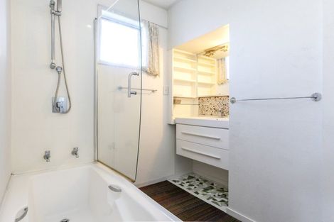 Photo of property in 21 Taupo View Road, Taupo, 3330