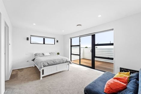 Photo of property in 10 Highway View Lane, Schnapper Rock, Auckland, 0632