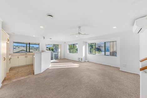 Photo of property in 6 Palmgreen Court, Stanmore Bay, Whangaparaoa, 0932