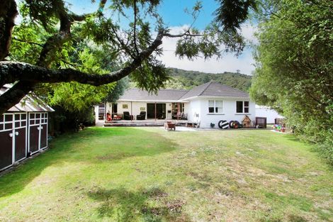 Photo of property in 113 Wood Street, Wainuiomata, Lower Hutt, 5014