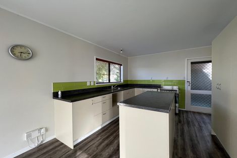 Photo of property in 51 Marendellas Drive, Bucklands Beach, Auckland, 2014
