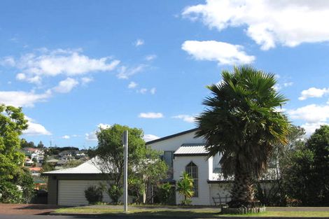 Photo of property in 83 Caribbean Drive, Unsworth Heights, Auckland, 0632