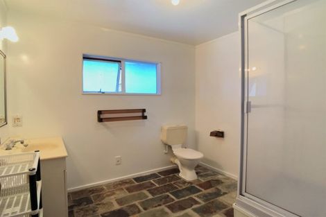 Photo of property in 1/8 Strabo Place, Windsor Park, Auckland, 0632