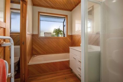 Photo of property in 31 Beazley Avenue, Paparangi, Wellington, 6037