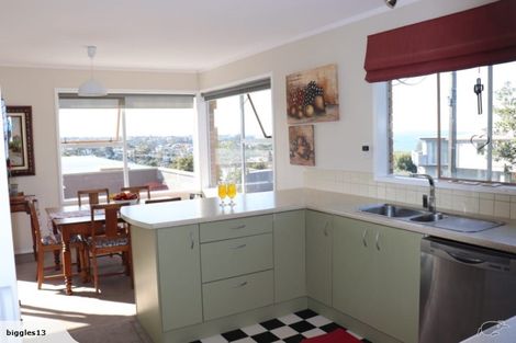 Photo of property in 2/47 Braemar Road, Rothesay Bay, Auckland, 0630