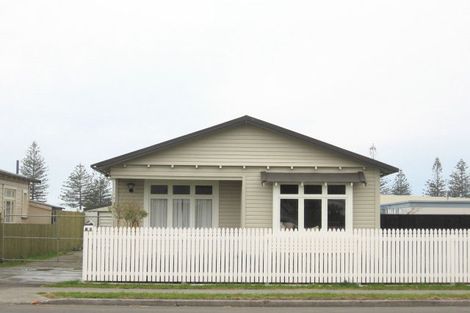 Photo of property in 16 Chambers Street, Te Awa, Napier, 4110