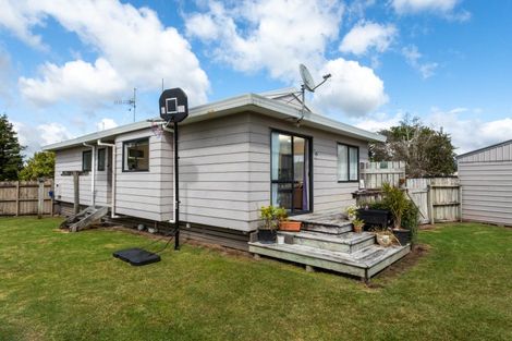 Photo of property in 10 Katterns Street, Katikati, 3129