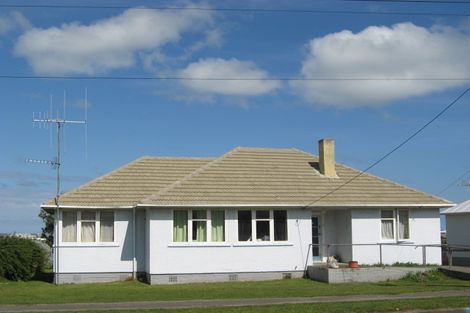 Photo of property in 27 Akatea Street, Gonville, Whanganui, 4501