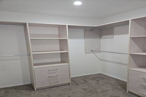 Photo of property in 10 Cliff Road, Papakura, 2110